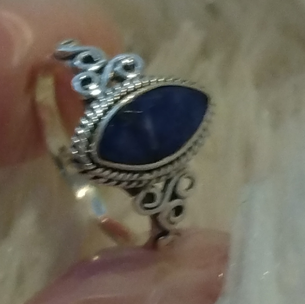 Solid .925 Natural Blue Saphire!!
